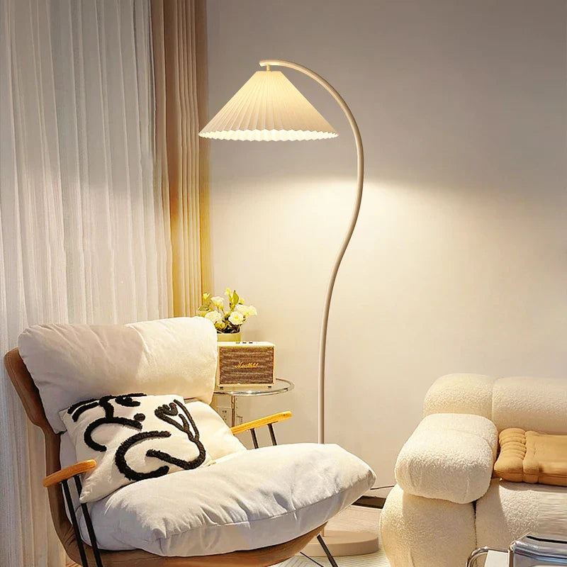 Curve Floor Lamp